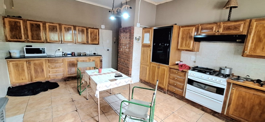 7 Bedroom Property for Sale in Swartruggens North West